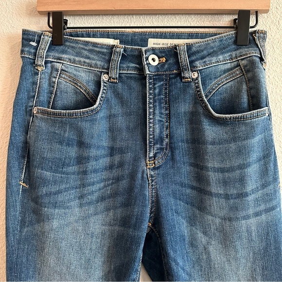 Pilcro Classic Blue Women's Jeans - Picture 3 of 9